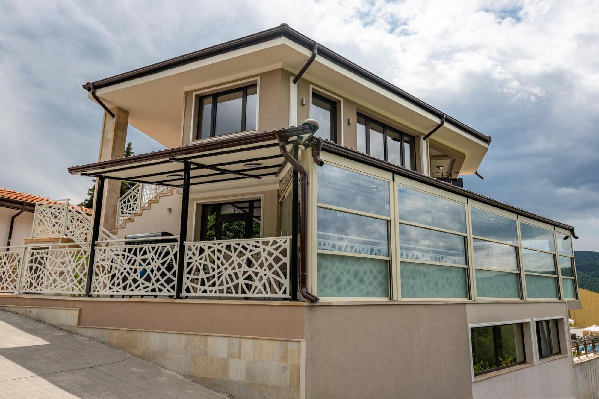 Club Houses Stefvall Glavatartsi Exterior photo